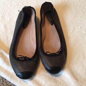 BLACK RIBBON BALLET FLATS